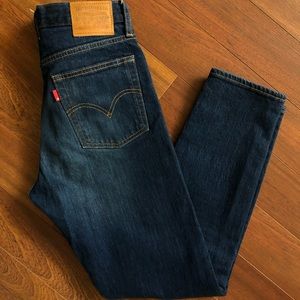 Levi’s Wedgie Size 25